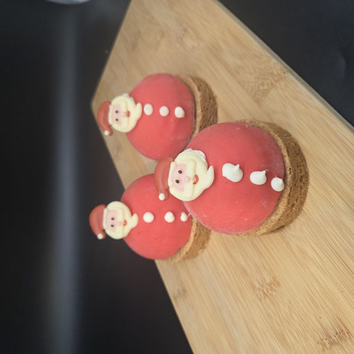 Afbeelding van Kerstman bolgebak aardbei